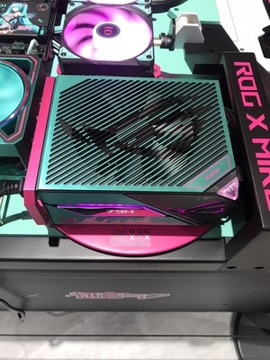 ASUS ROG THOR 1200W PLATINUM III/ 5080 X870E XG27ACMEG-R HATSUNE