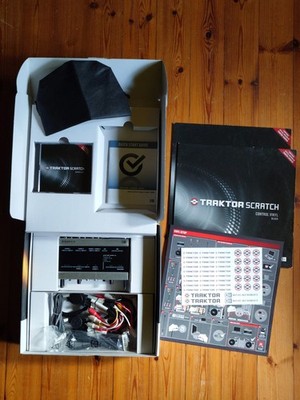 Native Instruments Traktor Scratch Pro Audio 8 DJ Komplettset OVP Control Vinyl