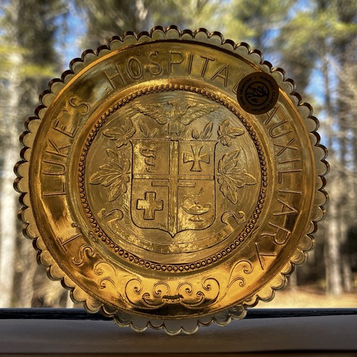 Nuevo Bedford MA St Lukes Hospital Auxiliar Voluntarios Emblema Pairpoint Taza Plato - Imagen 2 de 8