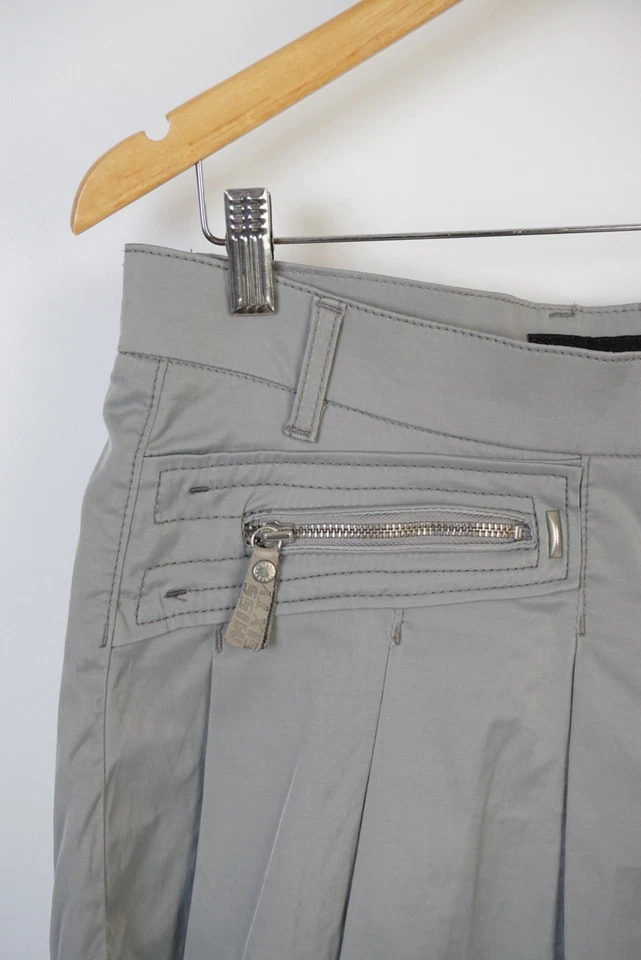 Mini microfalda incorporada Miss Sixty gris plisada Y2K Italia talla L Foto 4 de 4