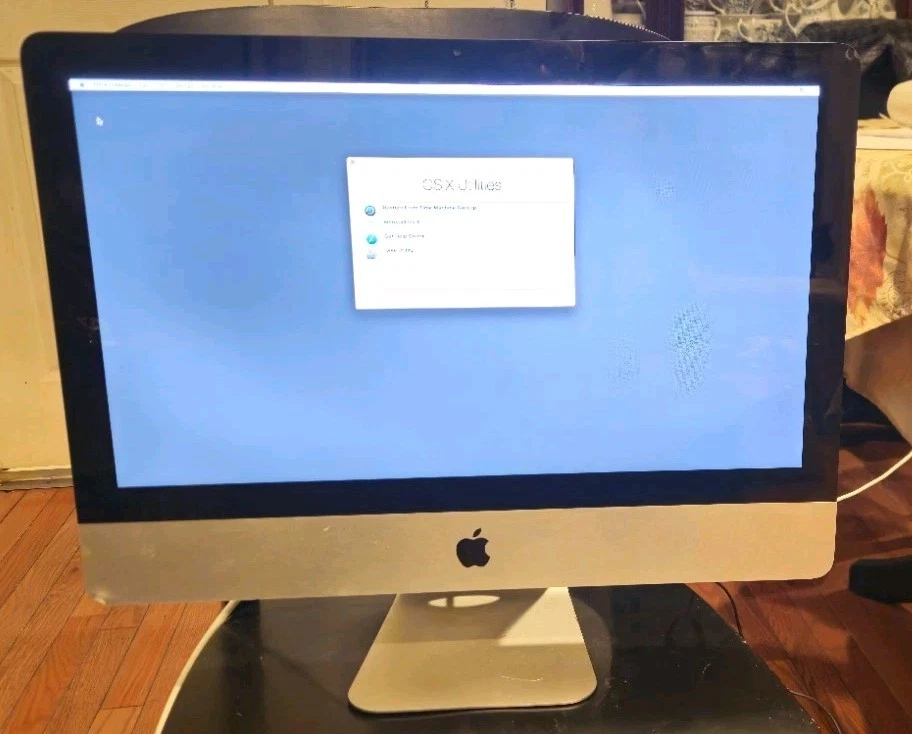 2016 Apple  iMac 21.5" Intel Core i5 2.3GHz 4GB RAM 500GB SSD. - Image 2 of 4