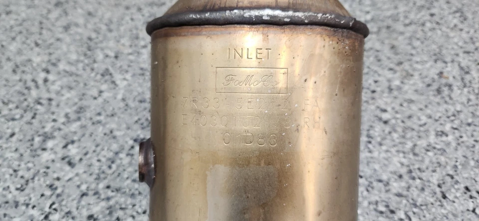 Ford Mustang GT 2005-2009 4,6 L tubo colector de escape derecho y derecho fabricante de equipos originales Foto 4 de 4