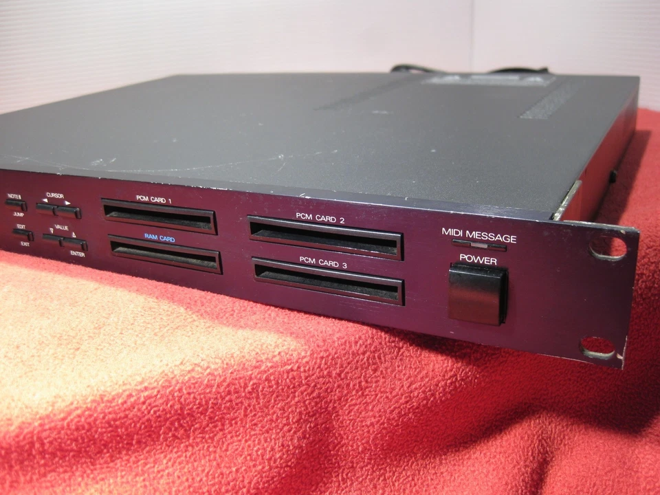 Roland R-8M Drum Percussion Sound Module New Battery Tested / Fast Shipping - Image 4 of 4