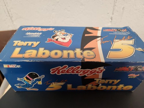 Action Racing Collectables Kellog's Terry Labonte Stock Car Diecast Car in Box - Picture 3 of 6