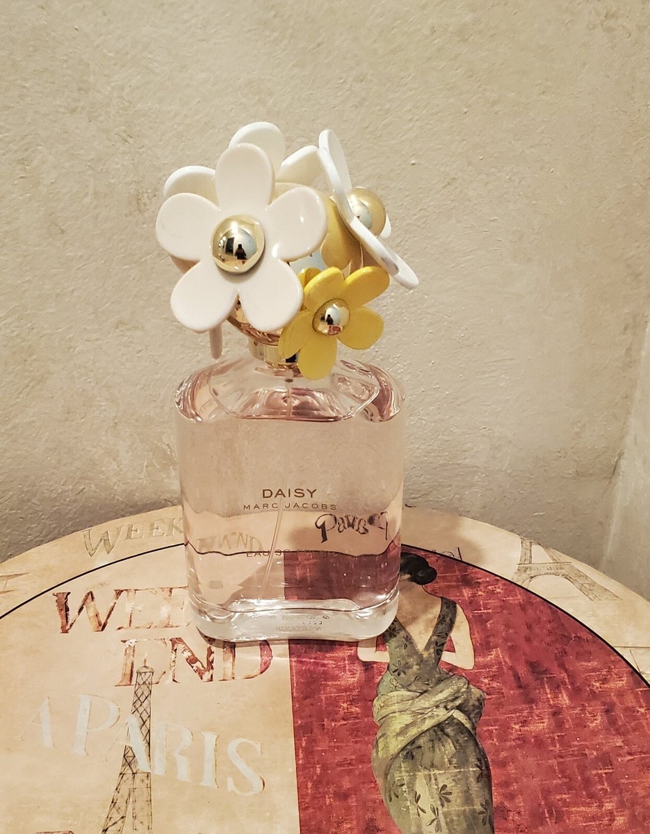 Marc Jacobs Daisy Eau So Fresh Perfume NEW EDT oz Spray
