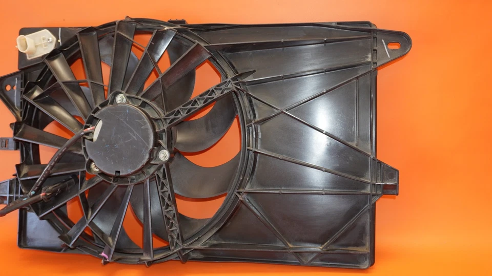 FIAT 500 COOLING FAN 2012 2013 2014 2015 68073675AA OEM - Image 2 of 4