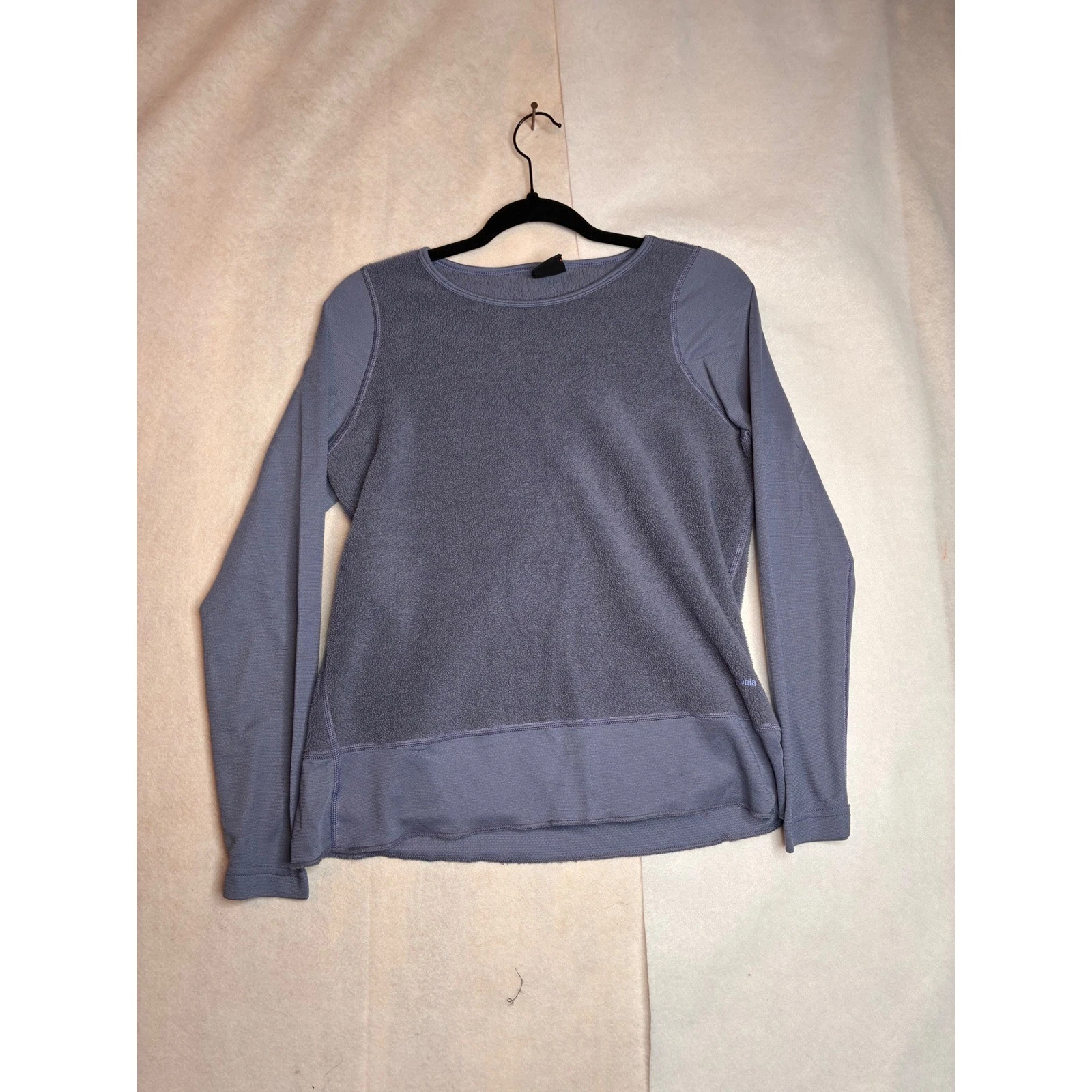Patagonia Capilene Fleece Hybrid Base Layer Top womes Medium Blue Made in USA
Opens in a new window 
