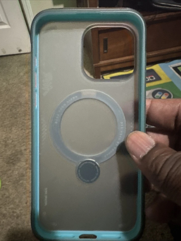 Funda TORRAS Ostand Q3 Air para iPhone 15 Pro Max con MagSafe y Soporte Magnético 360 Foto 2 de 4