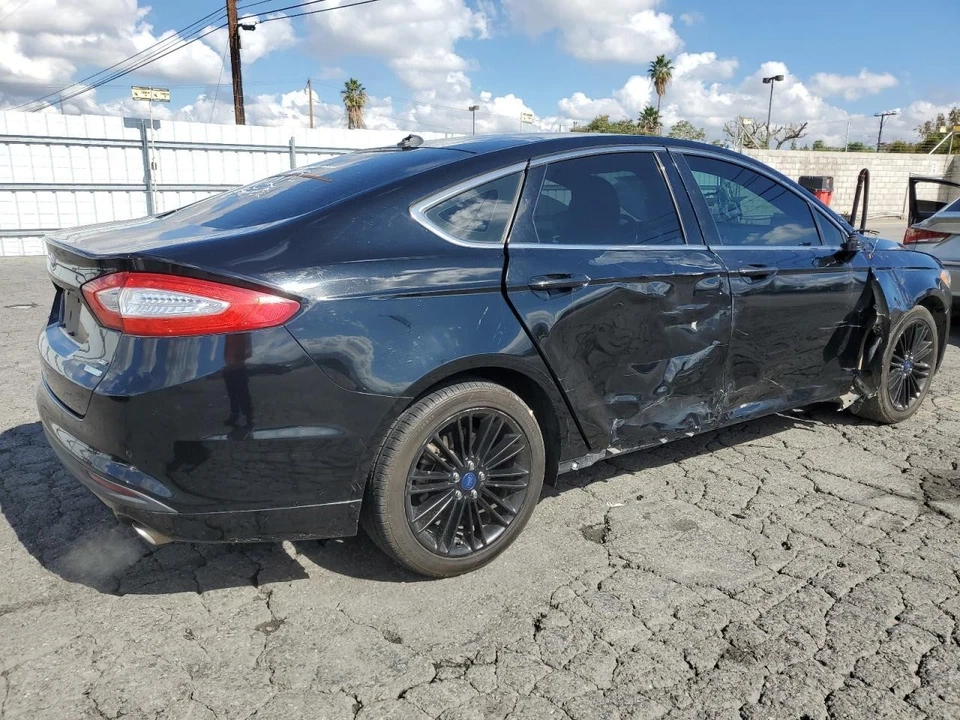 Vidrio de ventilación de puerta delantera derecha usado se adapta a: Ford Fusion 2016 grado delantero derecho Foto 3 de 4