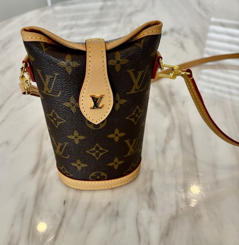 Louis Vuitton Fold Me Pouch, Like New - Picture 10 of 10