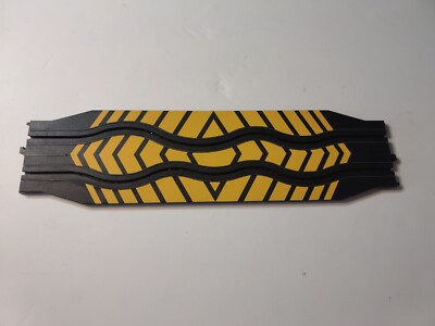 Life-Like 15'' Wiggle Slot Car Track