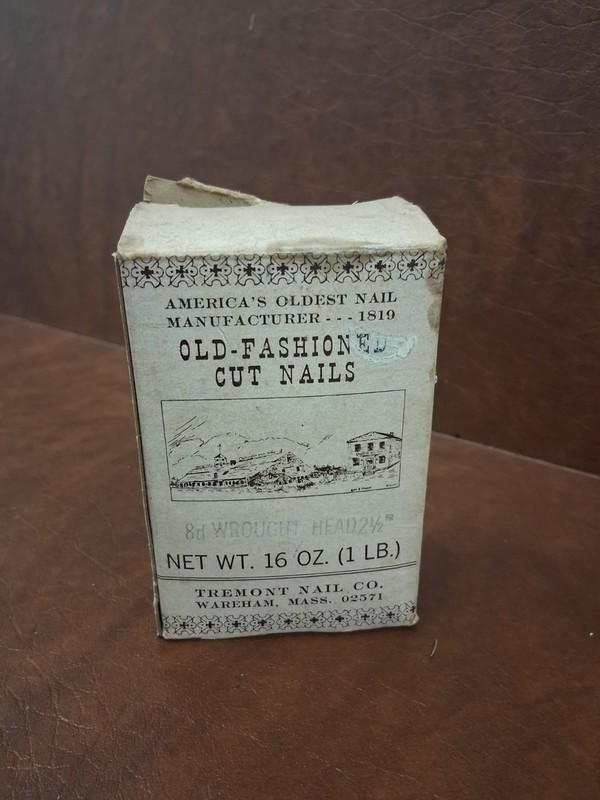 Box Of Vintage Decorative Head Cut Nails ( Nos )