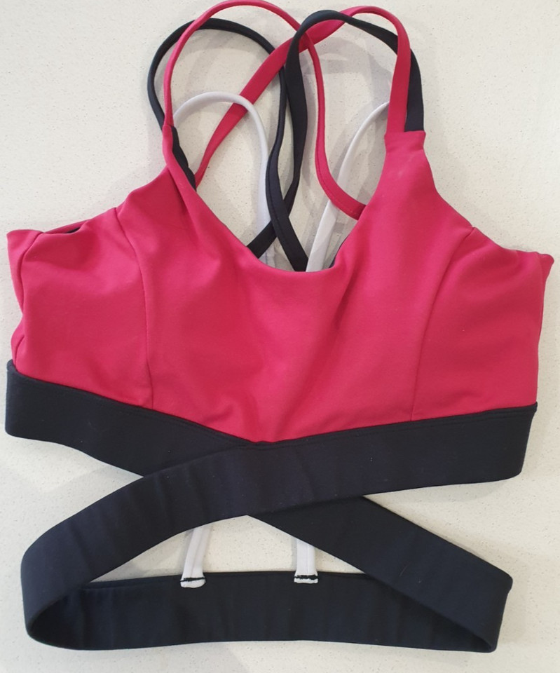 AURA Bra Size M Red Moulded Cup Criss-Cross Back Women Wireless Sports Bra