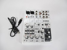 Yamaha AG06 6 canales transmisión en vivo podcast mezclador digital con cable USB blanco