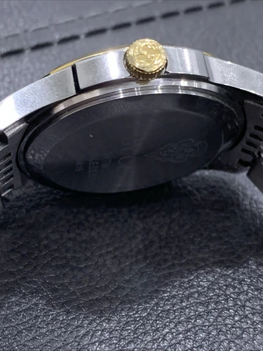 Gucci G-Timeless 38 mm Estuche Plateado, Dorado (YA126409) - Imagen 7 de 10