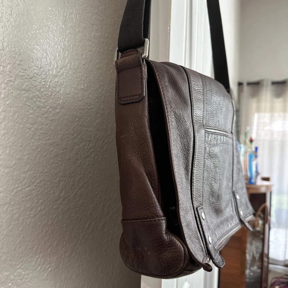 Fossil De Colección Cuero Maletín para Laptop Bolso Mensajero Marrón, Bolso Grande 16” x 12” Foto 3 de 4