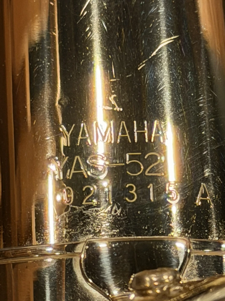 SAXOFÓN ALTO INTERMEDIO YAMAHA YAS 52 CON ESTUCHE Y EXTRAS SE VE MUY BIEN Foto 4 de 4
