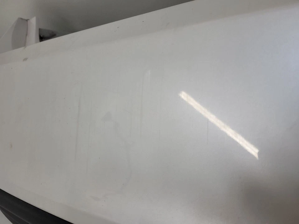 16-18 CHEVROLET MALIBU Rear Bumper Without Park Assist White 84276884  - Image 3 of 4