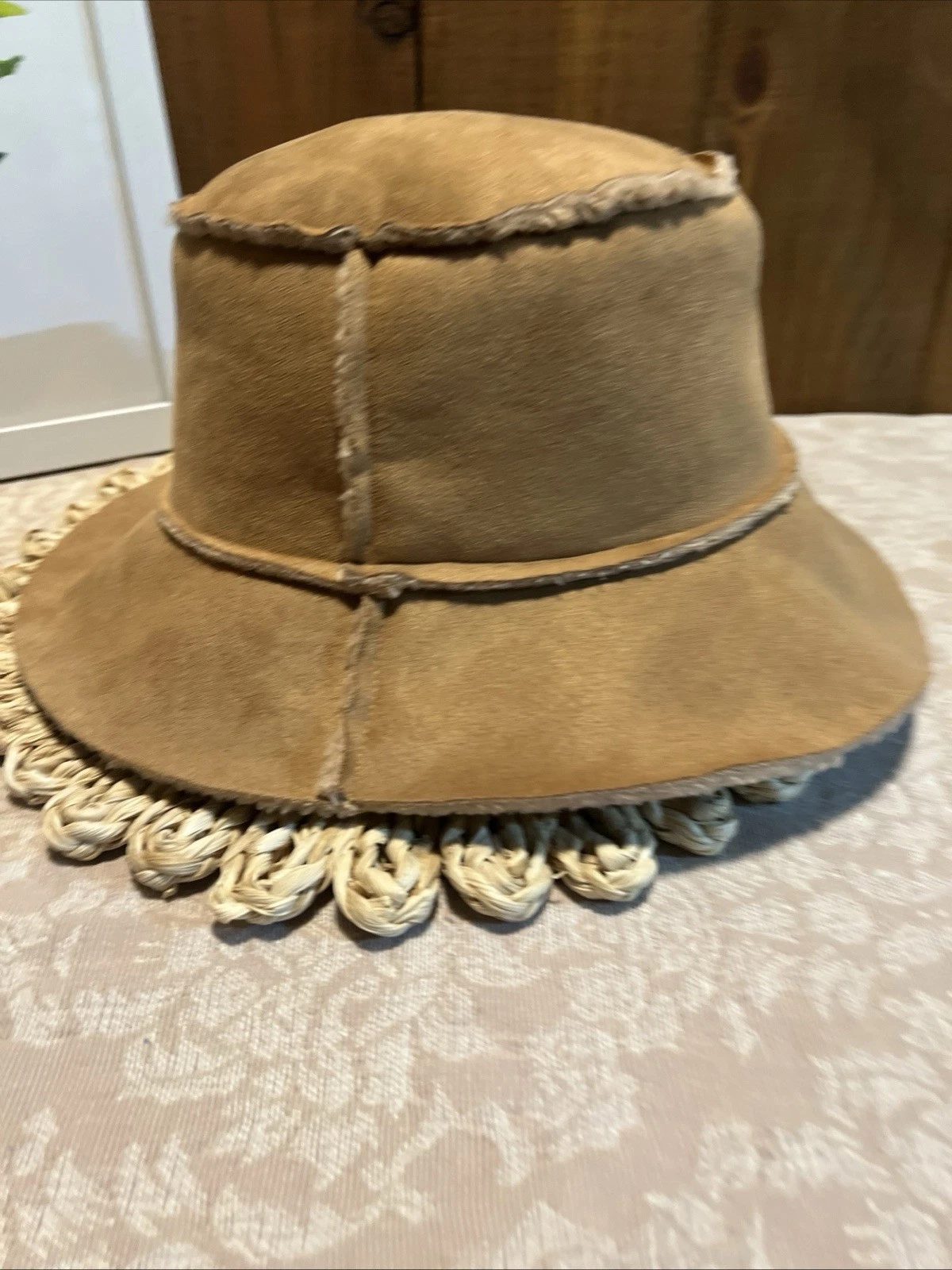Hat Attack Reversible Faux Shearling Bucket Hat FEFV140 Tan L-XL 24 Inches New