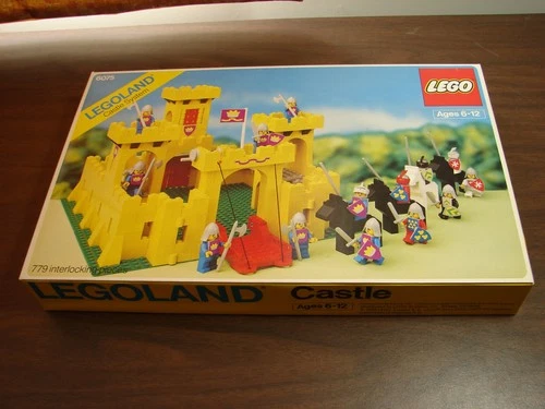 Vintage LEGO Set 6075 Yellow Castle, 100% Complete w/ Box & Instructions