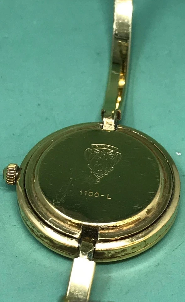 Vintage Gucci 1100-L Series 6 Jewels 6.75" Gold Tone Watch Swiss Made - Image 3 of 4