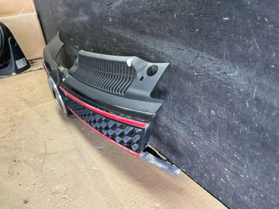 Parrilla superior delantera OEM R5414 DG para Volkswagen Golf MK6 GTI 2010 a 2014 Foto 2 de 4