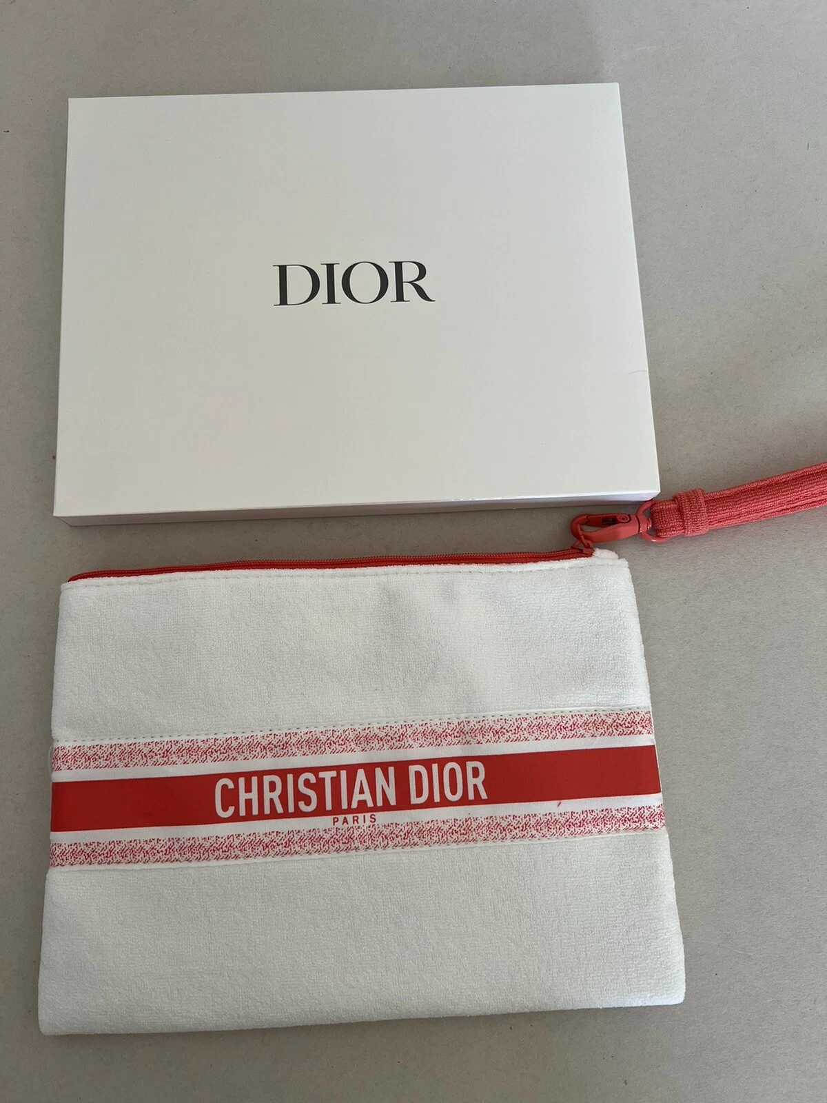 Christian Dior été 2024 Nouveauté Pochette Serviette Tissu 17 × 24 cm Neuf