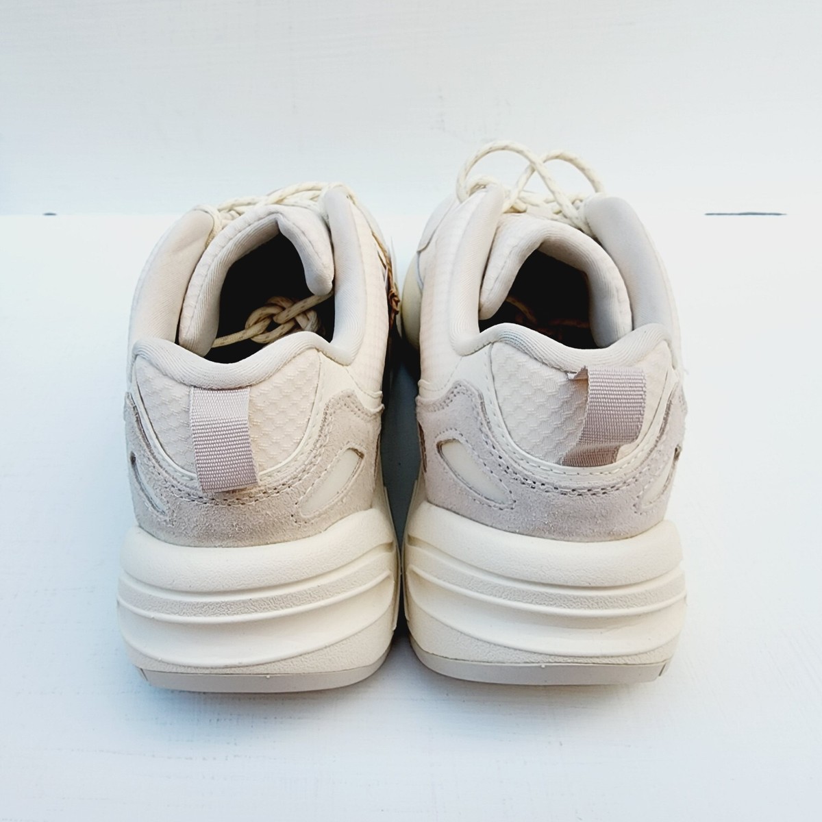 New Adidas Originals ZX 22 Boost Running Shoes Sneakers New Adidas Originals ZX 22 Boost Running Shoes Sneakers