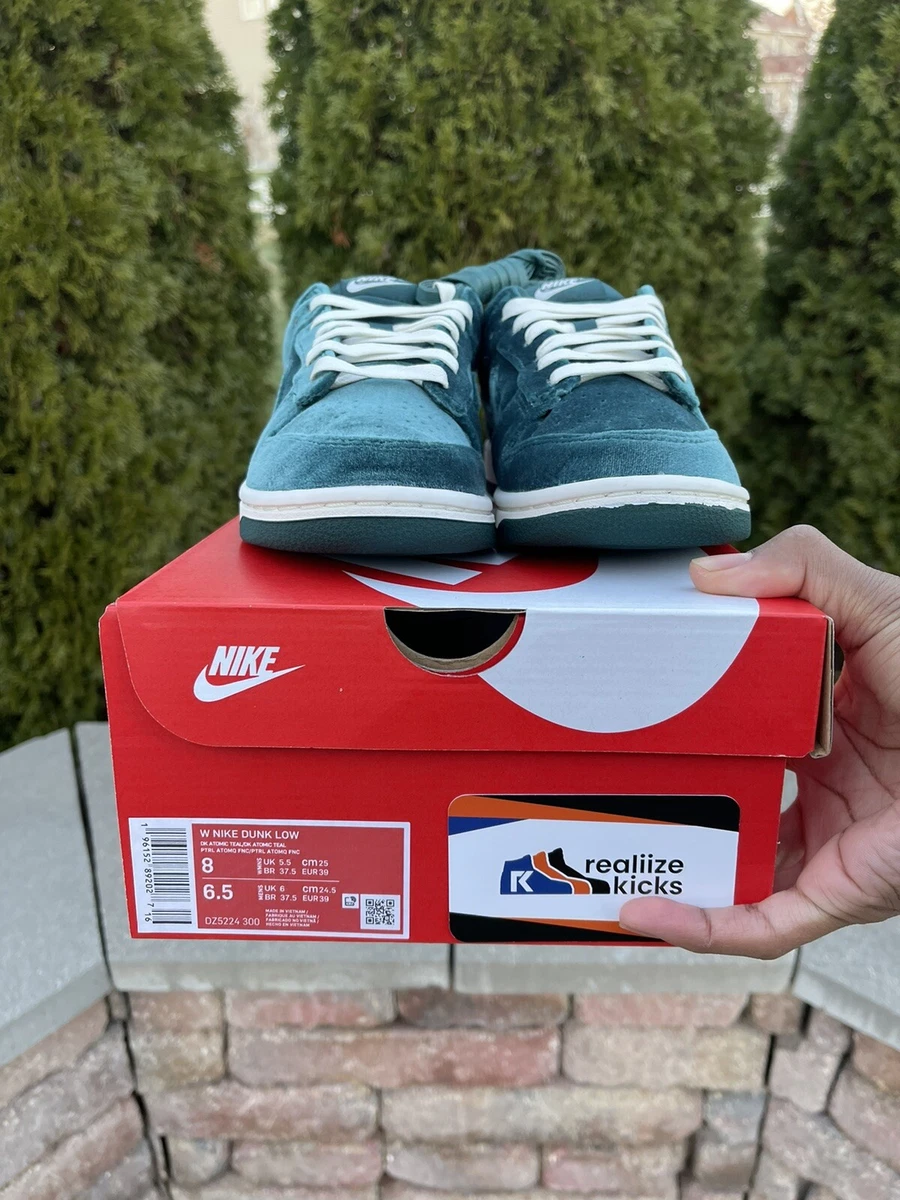 Women's Size 8/ 6.5M - Nike Dunk Low Green Velvet Dark Atomic Teal