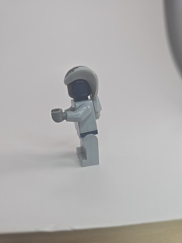 Lego Ninjago Minifig Rattla njo033 from 9441 9456 9579 Gray with Blue Head - Picture 7 of 7
