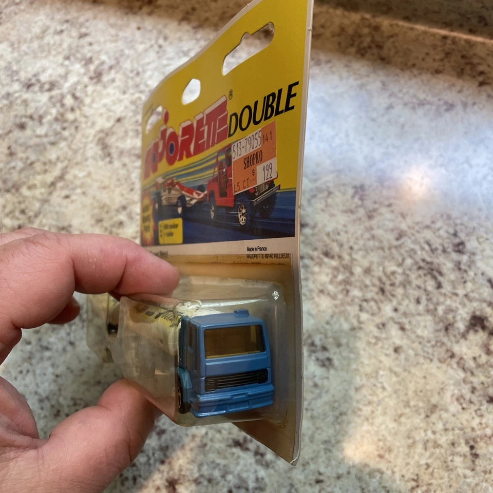 Camión cisterna de leche Majorette doble remolque hecho en Francia 1/67 #327  Foto 3 de 4