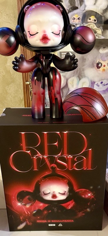POP MART MEGA Series SKULLPANDA 400% Red Crystal Collectible Figure with Box