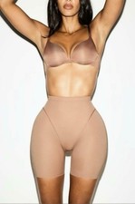 Skims Body - Butt  Hip Enhancing Mid Thigh Padded Short Sienna