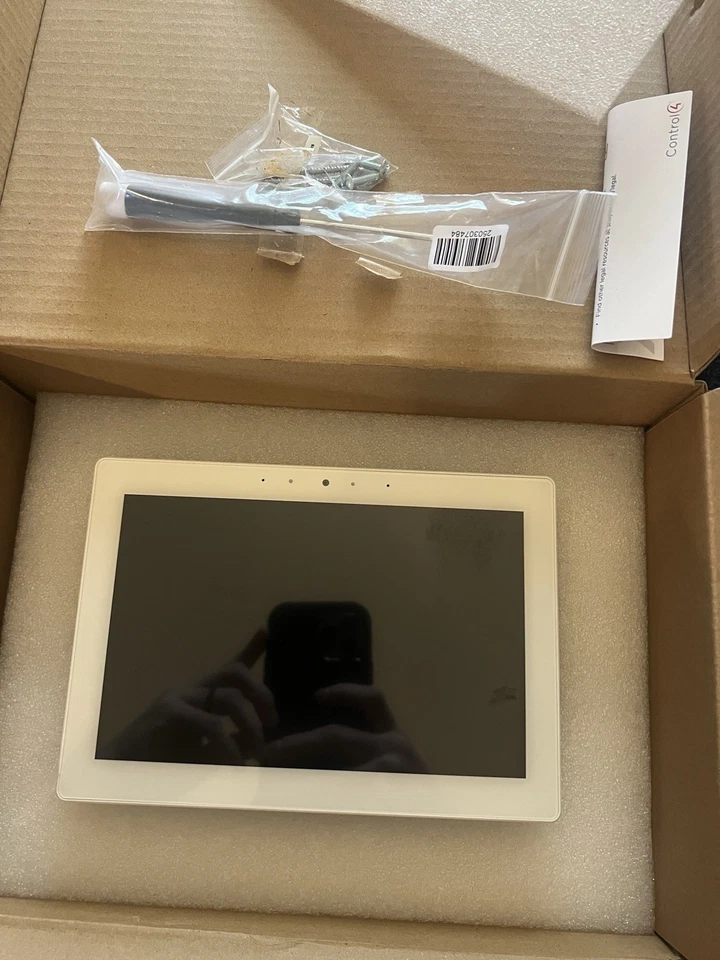 Control 4 T4 Series 8" In-Wall Touchscreen C4-T4IW8-WH With Retro Box - Image 2 of 3