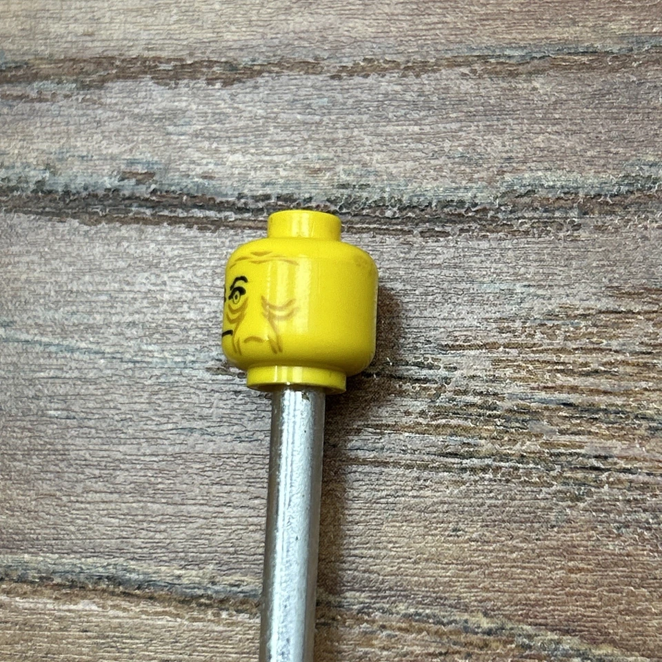 Lego Yellow Emperor Palpatine Minifigure Head Star Wars Error Misprint Shift HTF - Image 2 of 4