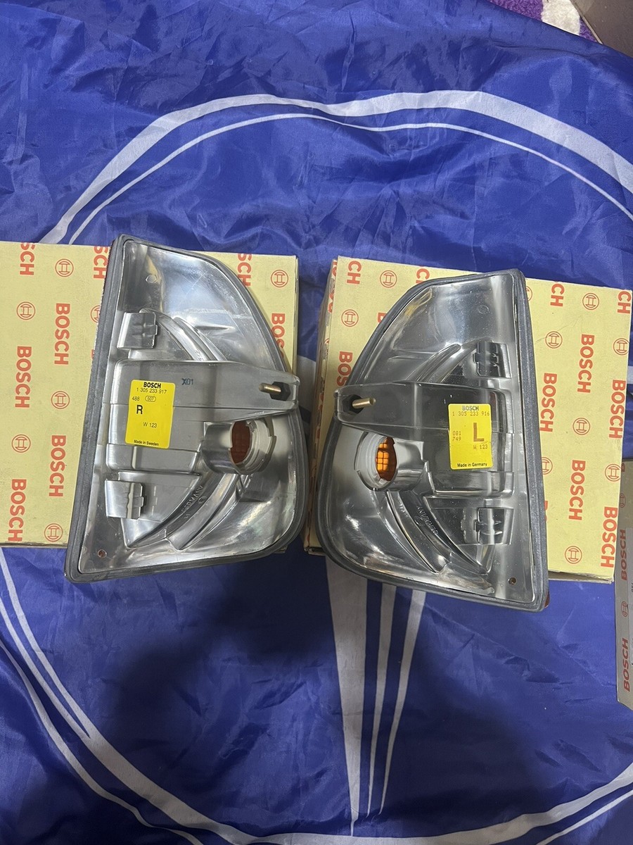Mercedes Benz W123 C123 Turn Signal Lights BOSCH A0008207321