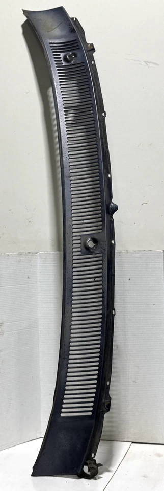 Dodge D100 D150 D250 D350 1985-1988 parabrisas delantero cubierta panel de carrocería OEM Foto 2 de 4