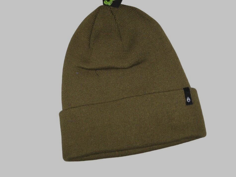BNWT  NIXON  District  Knitted  Beanie Hat  Olive Green