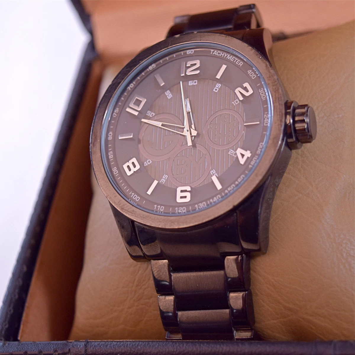 Guess hot sale watch tachymeter