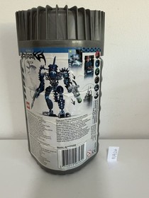 LEGO 8902 - Vezok - BIONICLE / Piraka. BRAND NEW AND SEALED 