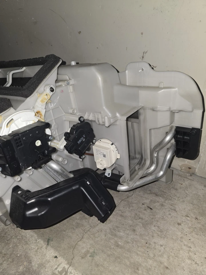 2014 2015 2016 2017 MAZDA 6 HEATER CORE BOX ASSEMBLY AC HVAC UNIT - Image 3 of 4