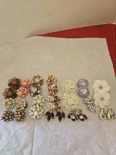 Vintage Used Lot Of 15 Pairs. Screw Back And Clip On  Costume Jewelry