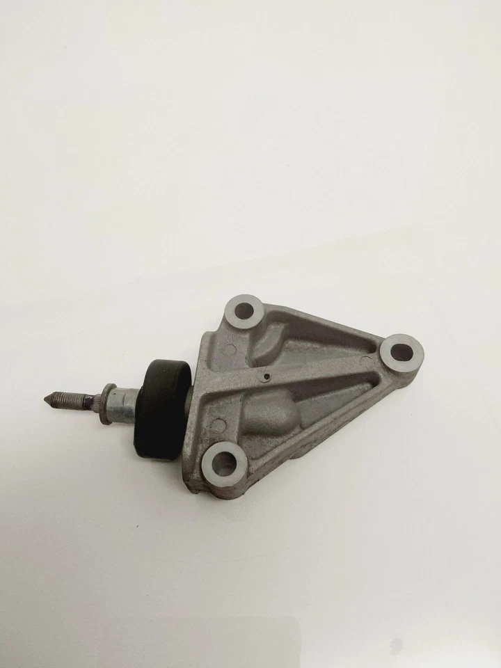 2010 Nissan Altima Front Left engine Mount Bracket OEM - Image 2 of 4