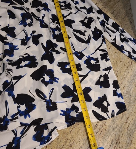 New! The Limeted Size 3X Black Blue Floral Ruffle Front Button Blouse Office - Picture 4 of 14