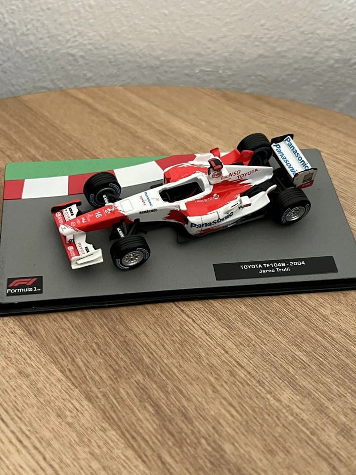 Toyota TF104B JARNO TRULLI - Coche F1 2004 - Modelo Coleccionable - Escala 1:43 B3 Foto 2 de 2