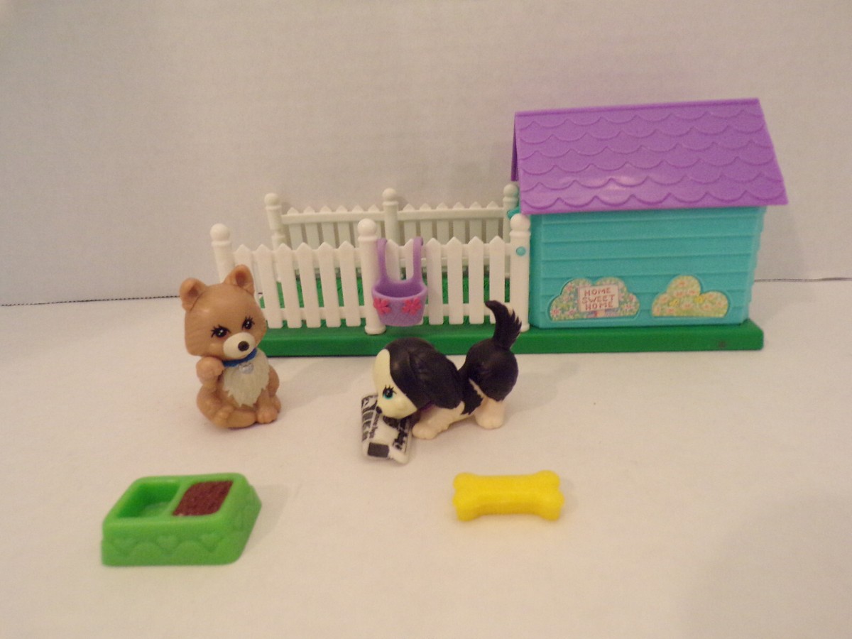 Kenner Vintage~LPS~1992~Puppy Pals Playhouse~2 Puppies~Yard~Magnet