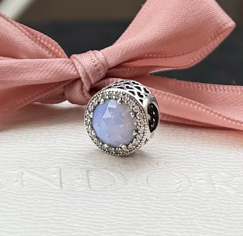 Original Pandora Charm „Strahlenkranz der Herzen“ Opal 925 Silber #791725NOP - Bild 2 von 4