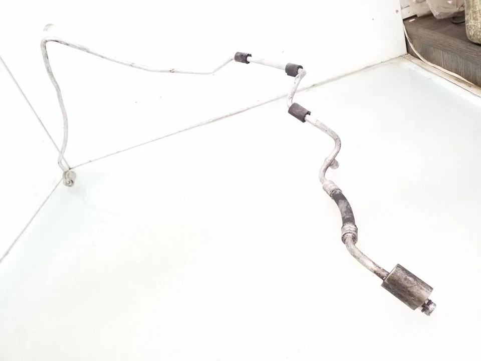 Manguera de tubo de aire acondicionado Volkswagen Golf VI 2011 1K0820741AT gasolina 90kW Foto 4 de 4