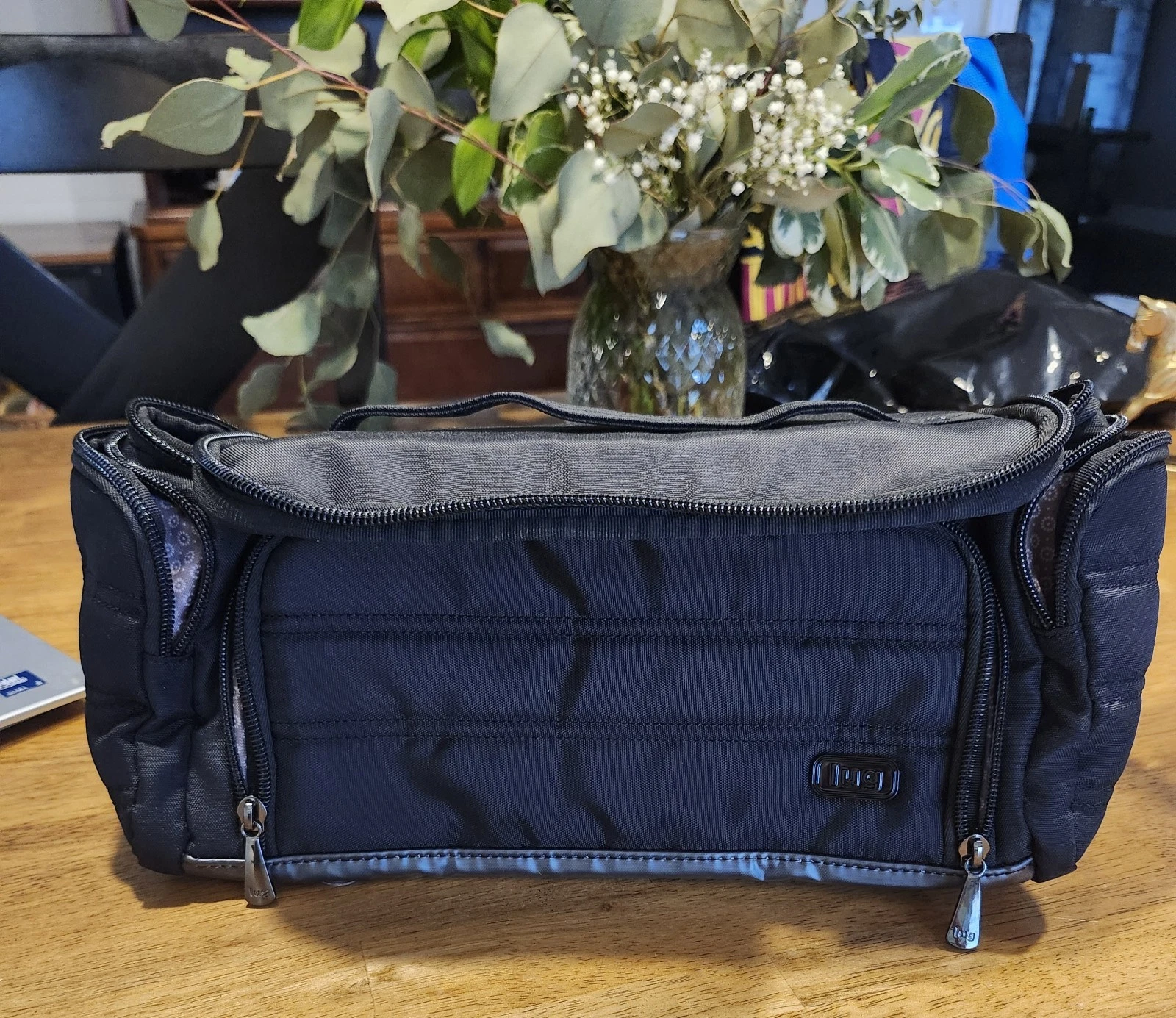 Lug Trolley Cosmetic Case Black Makeup Travel Bag Toiletry Organizer NWOT
