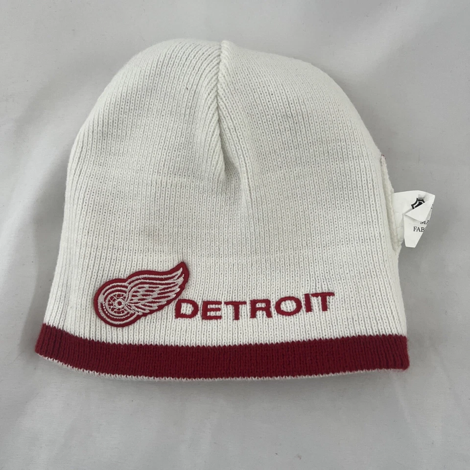 CCM Detroit Red Wings NHL Reversible Hat Beanie Red White Youth/Women NEW - Image 3 of 4